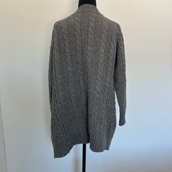 Zara Knit Cardigan, Oversized Chunky, Gray, Size Medium - Picture 2 of 6